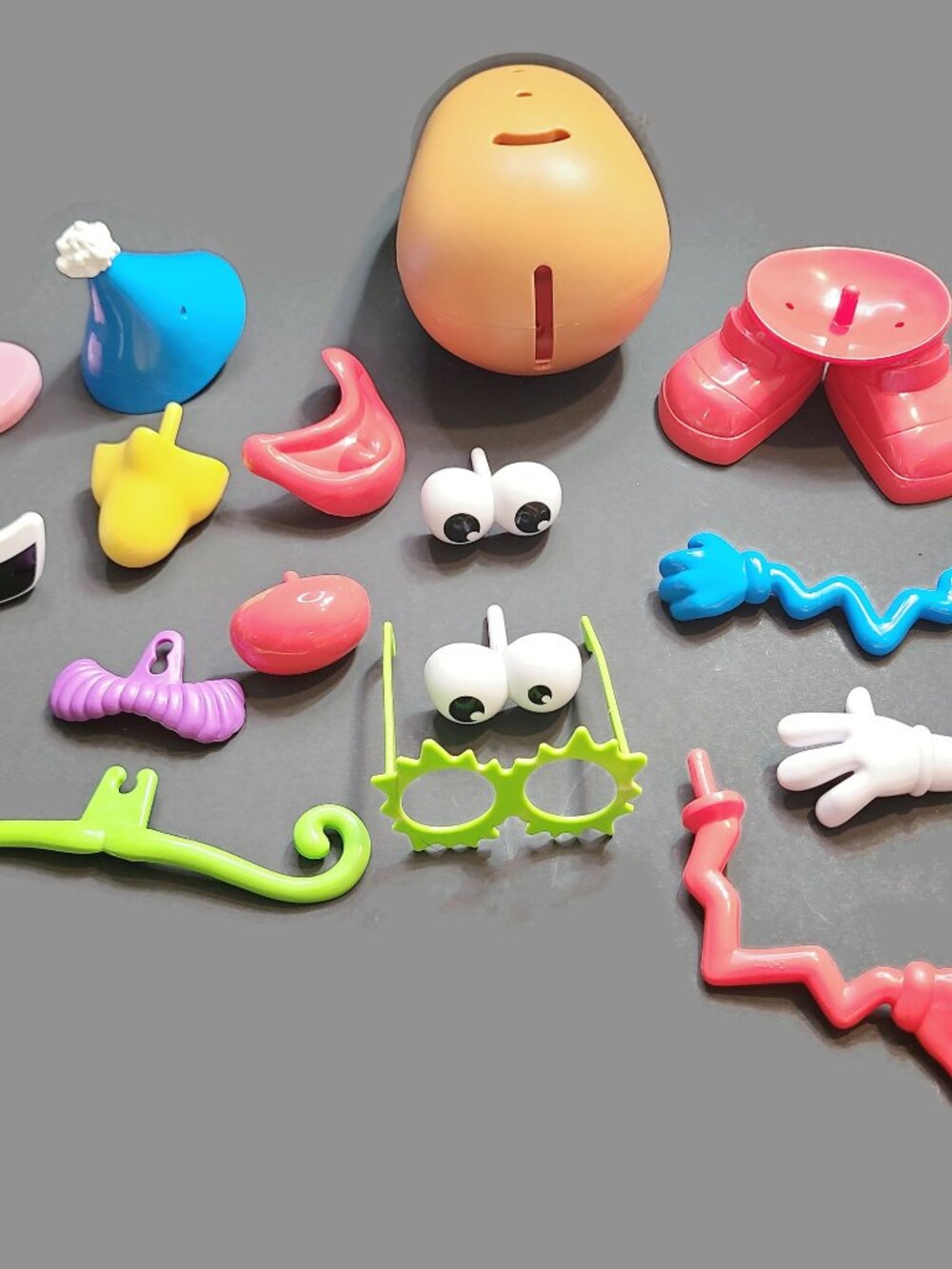 Mr Mrs Potato Head Replacement Parts Lot of 16 Accessories Body Eyes Noses Ears